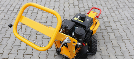 Lehká ruční fréza na pařezy s motorem Kohler F 360 SW/14